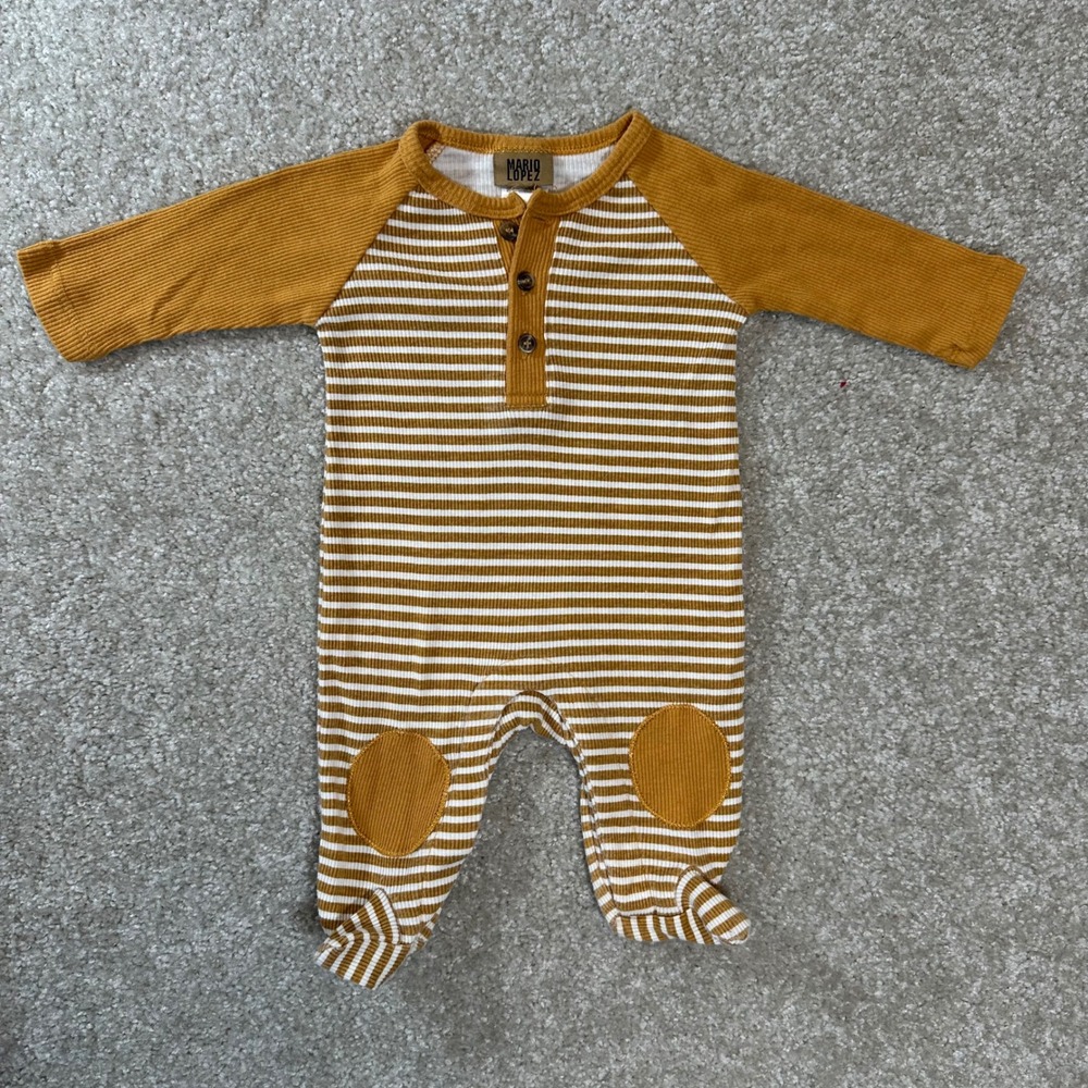 Mario‎ Lopez Baby Ribbed Striped Footed Romper 0-3 Months Mustard Brown